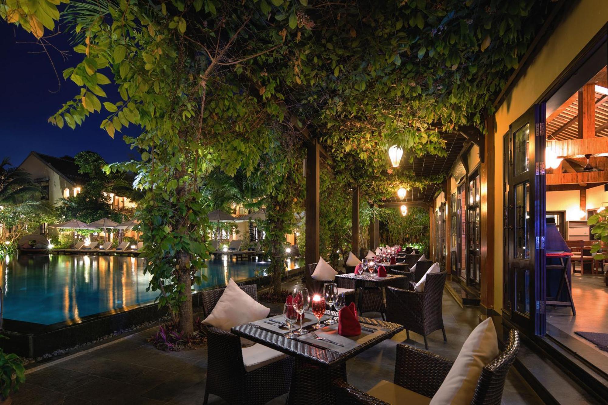 Mulberry Collection Silk Village Χόι Αν Εξωτερικό φωτογραφία The restaurant at the hotel