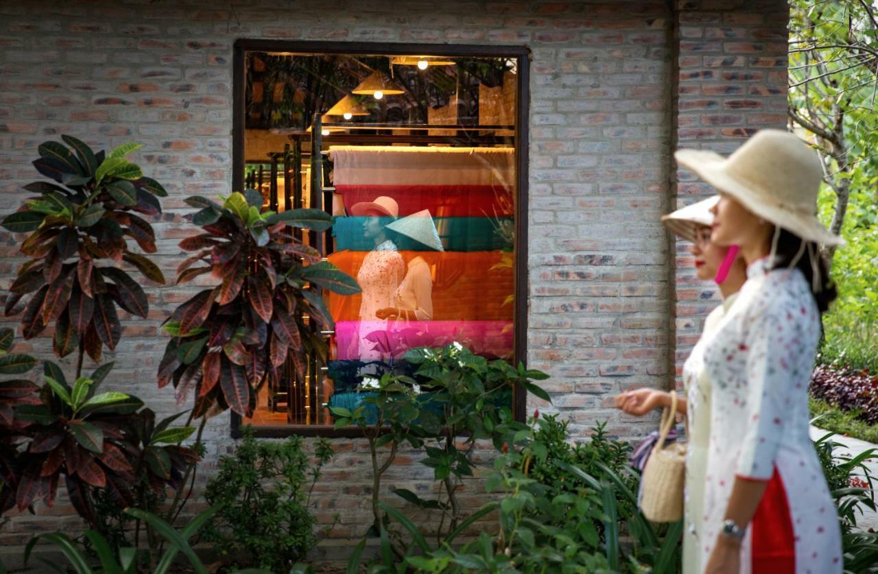 Mulberry Collection Silk Village Χόι Αν Εξωτερικό φωτογραφία The 2010 exhibition of the Vietnam Fine Arts Association